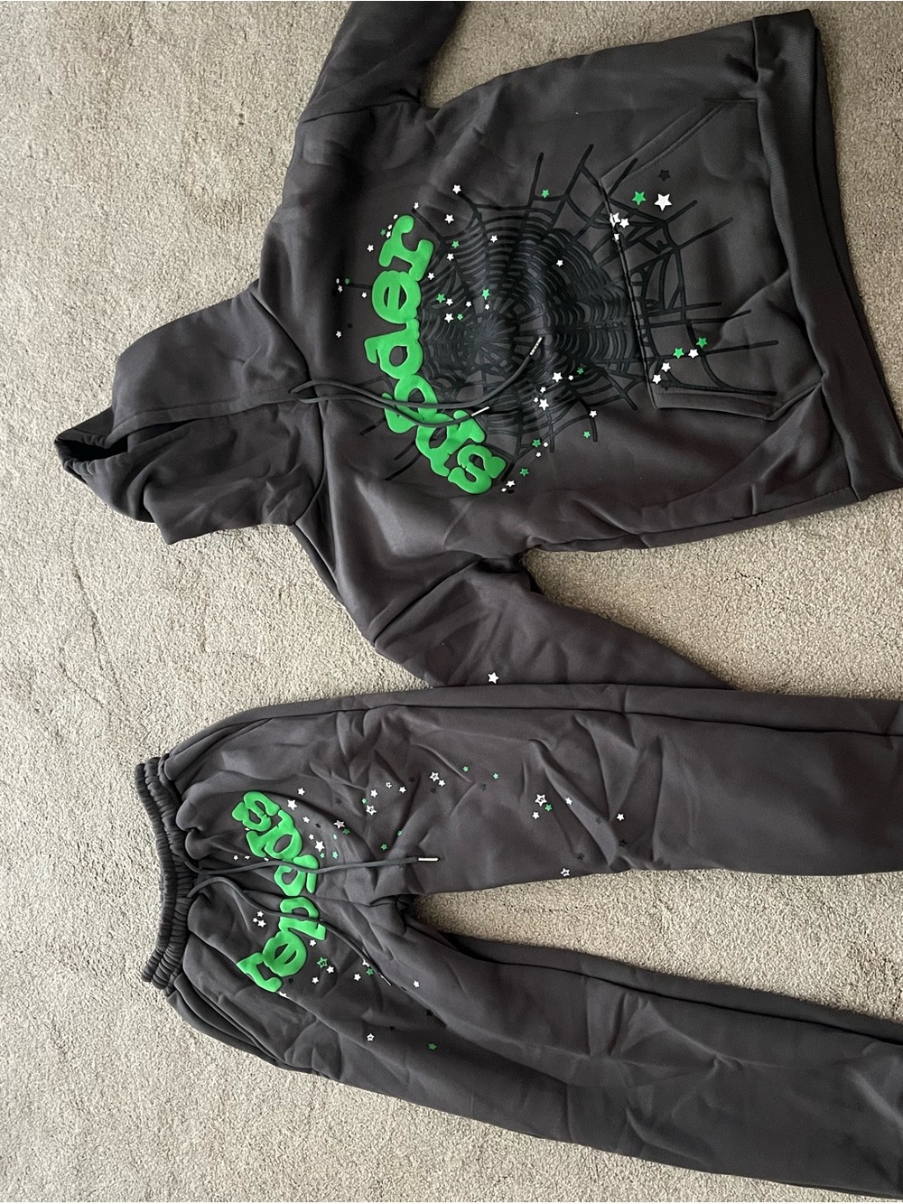 Men’s Small Spider Hoodie & Pants Grey